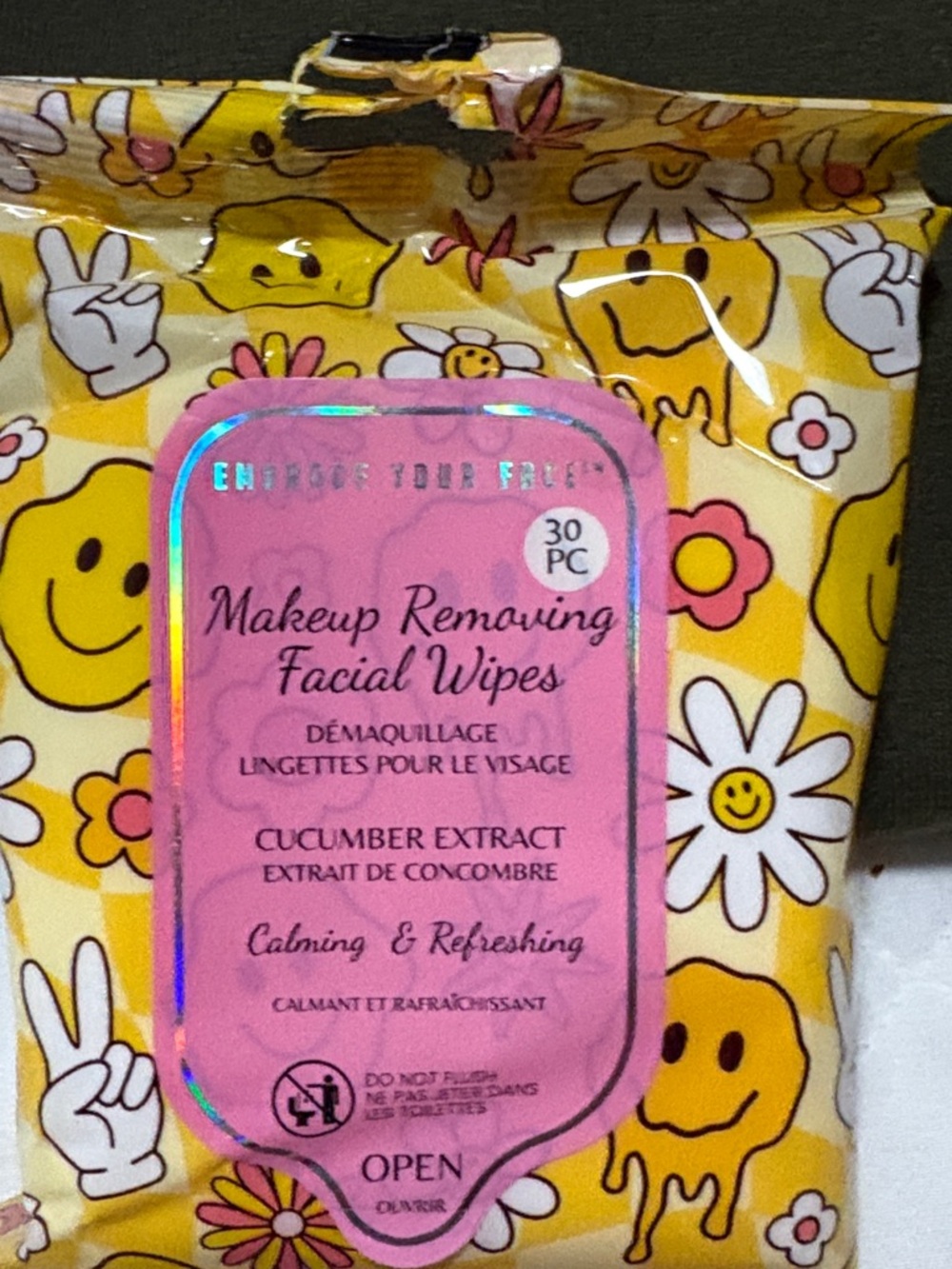 Makeup Removing Facial Wipes with Cucumber Extract - Pink Pack